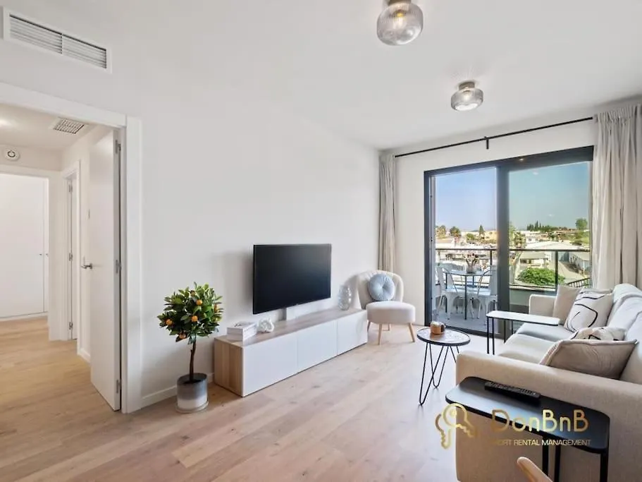 3 Bedrooms Mijas Suite Apartment With Pool Fuengirola